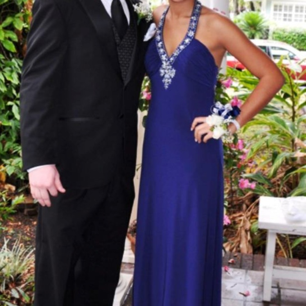 Morgan & Co. Plum Formal Dress